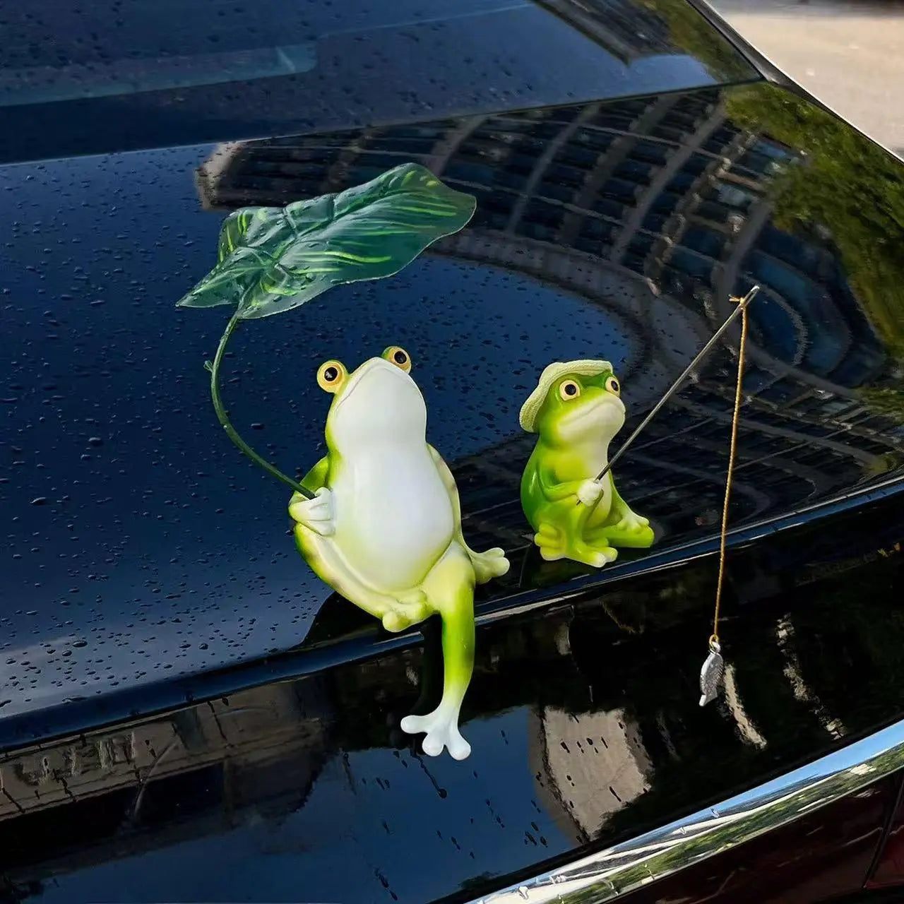 Funny Frog Car Tail Decor – Swinging Outdoor Trunk Ornament