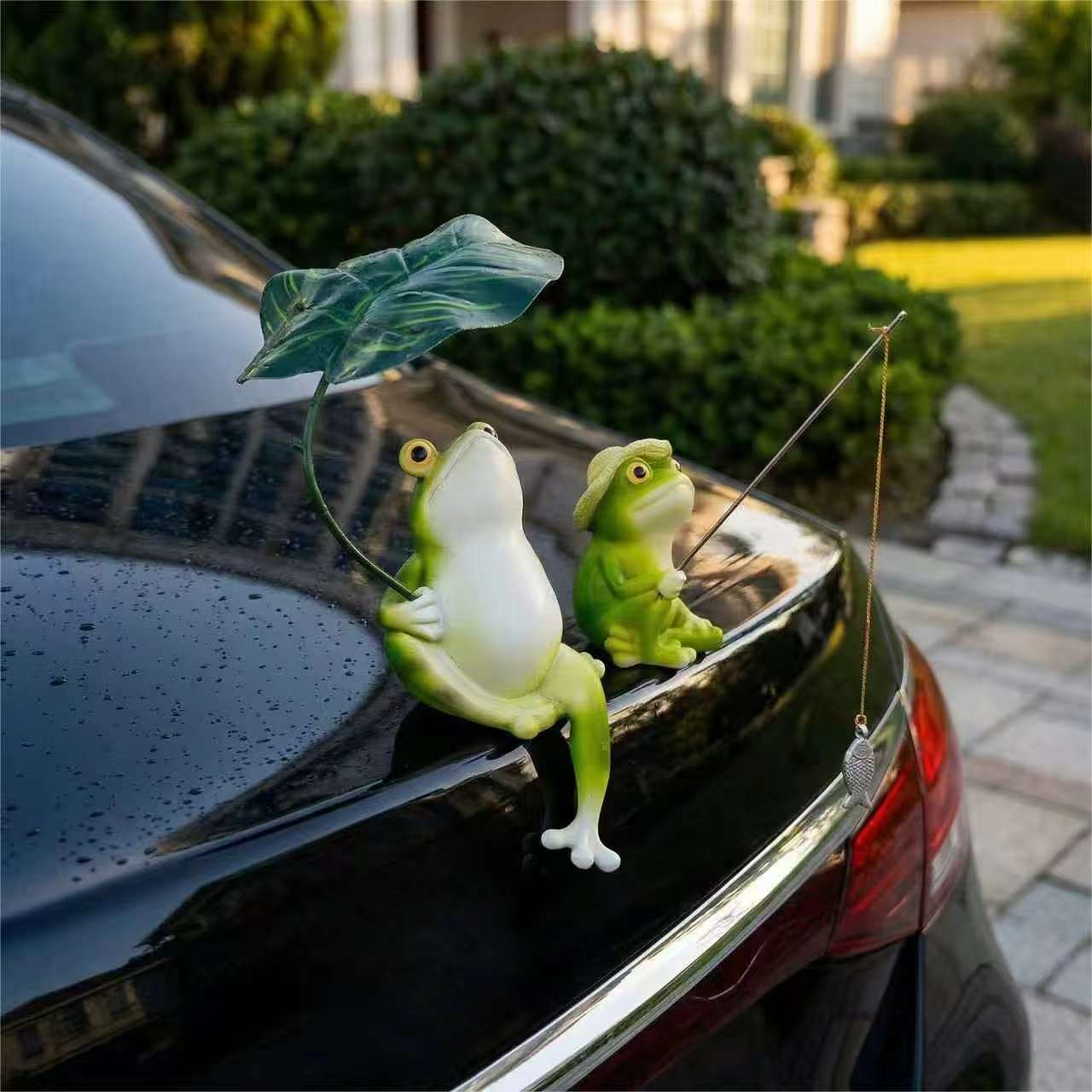 Funny Frog Car Tail Decor – Swinging Outdoor Trunk Ornament