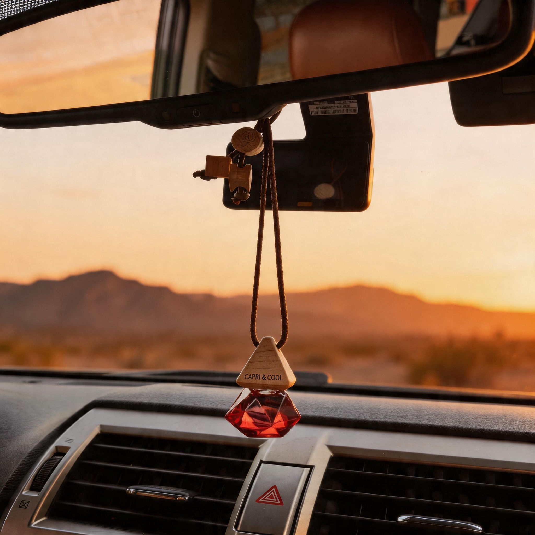 Crystal Hanging Car Diffuser – Elegant Rearview Mirror Air Freshener
